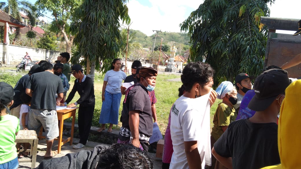 Pembagian Beras Lansia 2021 yang bersumber dari  Dana Desa (DD)